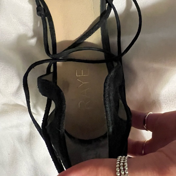 Black flats - Picture 3 of 4